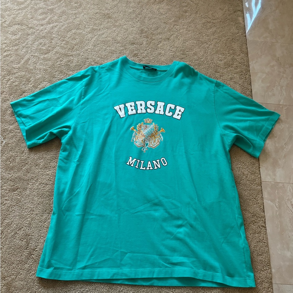 NEW AUTHENTIC VERSACE SHIRT NEVER WORN W/ OUT TAGS